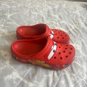 CROCS Red Kids Clogs LIGHTNING MCQUEEN